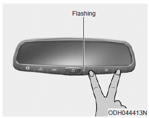 Hyundai Ioniq. Electric chromic mirror (ECM) with HomeLink® system, compass and Blue Link®